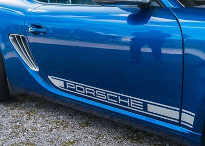 Lot 112 - 2011 Porsche Cayman R