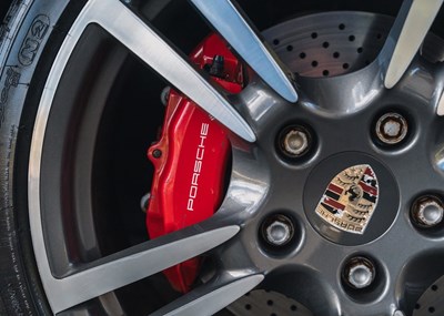 Lot 112 - 2011 Porsche Cayman R