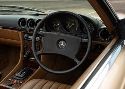 Lot 260 - 1985 Mercedes-Benz 280 SL
