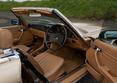 Lot 260 - 1985 Mercedes-Benz 280 SL