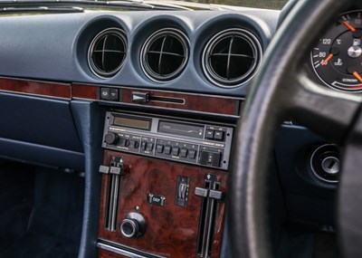 Lot 220 - 1989 Mercedes-Benz 300 SL