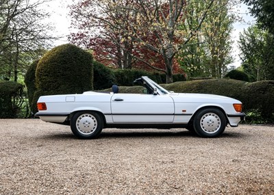 Lot 220 - 1989 Mercedes-Benz 300 SL