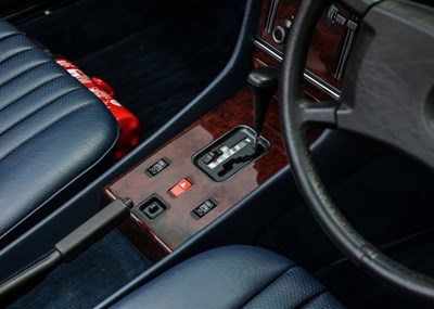 Lot 220 - 1989 Mercedes-Benz 300 SL