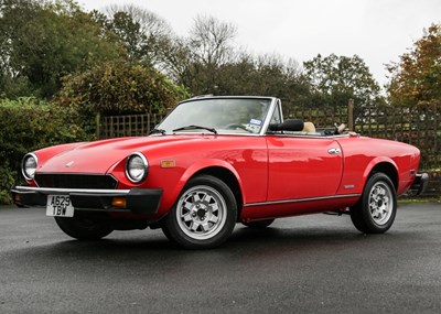 Lot 124 - 1984 Pininfarina Spider Azzurra