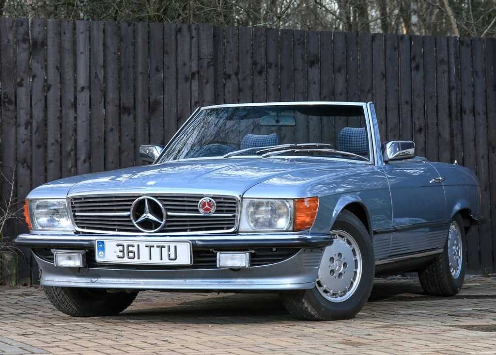 Lot 121 - 1983 Mercedes-Benz  380 SL Roadster