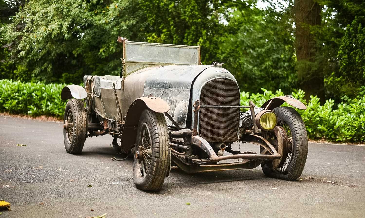 Lot 230 - 1926 Bentley 3-litre Speed Sports Tourer by Vanden Plas