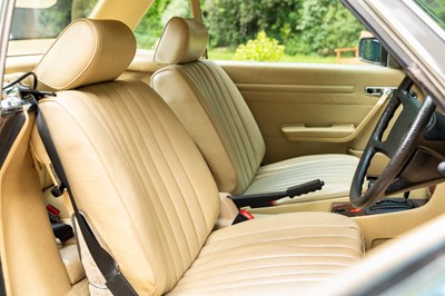Lot 255 - 1984 Mercedes-Benz 500 SL