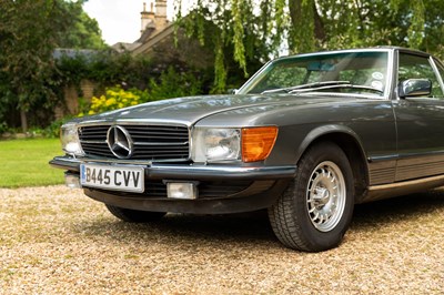 Lot 255 - 1984 Mercedes-Benz 500 SL