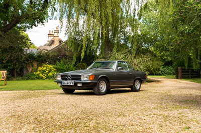Lot 255 - 1984 Mercedes-Benz 500 SL