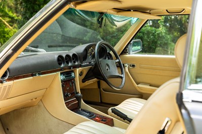 Lot 255 - 1984 Mercedes-Benz 500 SL