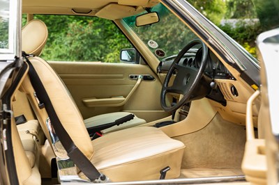 Lot 255 - 1984 Mercedes-Benz 500 SL