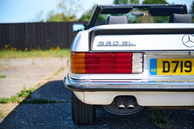 Lot 261 - 1986 Mercedes-Benz 560SL
