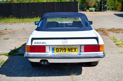 Lot 261 - 1986 Mercedes-Benz 560SL