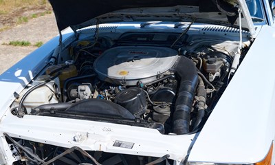 Lot 261 - 1986 Mercedes-Benz 560SL