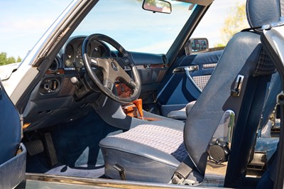 Lot 261 - 1986 Mercedes-Benz 560SL