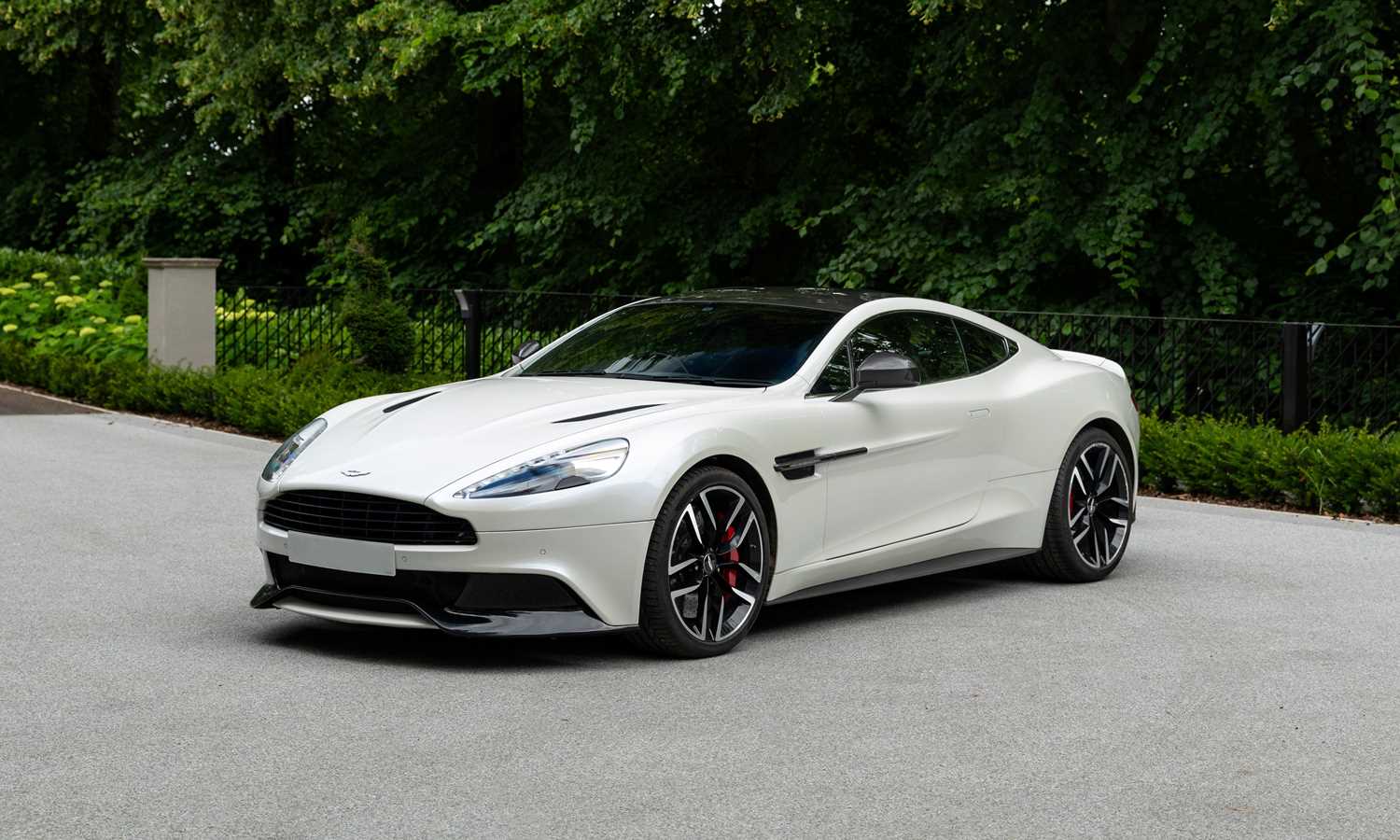 Lot 191 - 2016 Aston Martin Vanquish