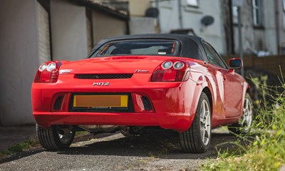Lot 103 - 2004 Toyota MR2
