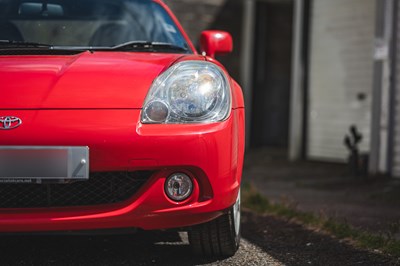 Lot 103 - 2004 Toyota MR2
