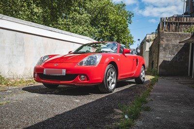 Lot 103 - 2004 Toyota MR2