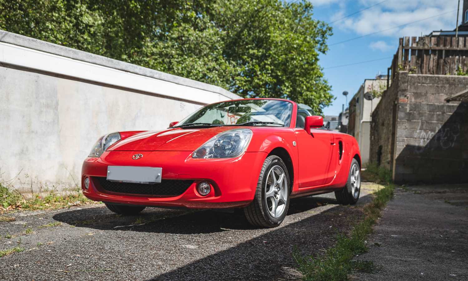 Lot 103 - 2004 Toyota MR2