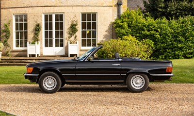 Lot 285 - 1983 Mercedes-Benz 380SL / 500SL