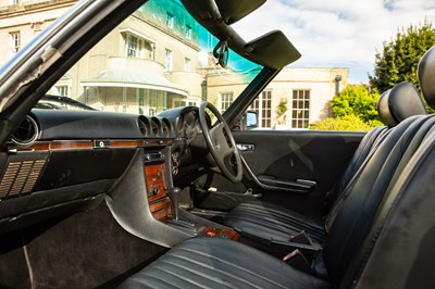 Lot 285 - 1983 Mercedes-Benz 380SL / 500SL
