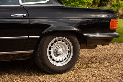 Lot 285 - 1983 Mercedes-Benz 380SL / 500SL