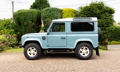 Lot 242 - 2002 Land Rover 90 Defender Overfinch