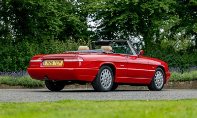 Lot 130 - 1990 Alfa Romeo Spider 2.0