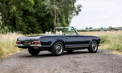 Lot 227 - 1966 Mercedes-Benz 230SL Pagoda