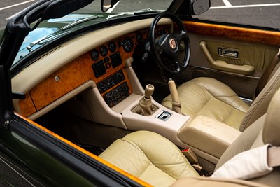 Lot 115 - 1995 MG RV8