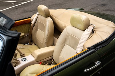 Lot 115 - 1995 MG RV8