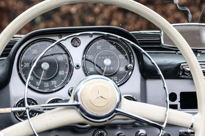 Lot 226 - 1960 Mercedes-Benz 190 SL Roadster