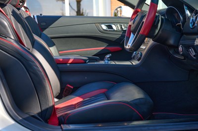 Lot 123 - 2015 Mercedes-Benz SL400 Mille Miglia 417 Edition
