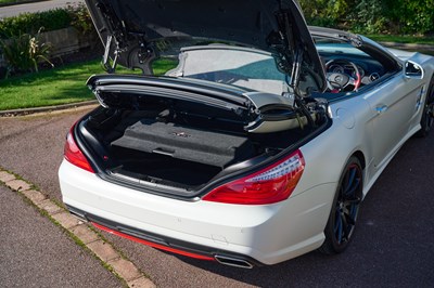 Lot 123 - 2015 Mercedes-Benz SL400 Mille Miglia 417 Edition