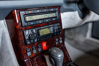 Lot 259 - 1999 Mercedes-Benz SL500
