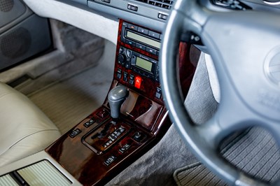 Lot 259 - 1999 Mercedes-Benz SL500