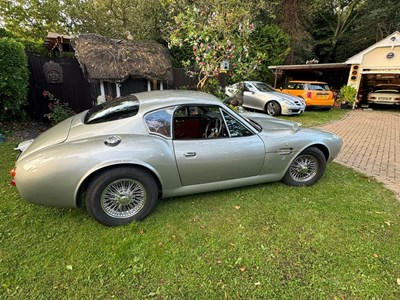 Lot 136 - 1999 Z GT by Classic Coachworks