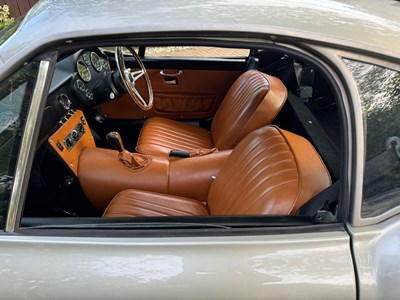 Lot 136 - 1999 Z GT by Classic Coachworks