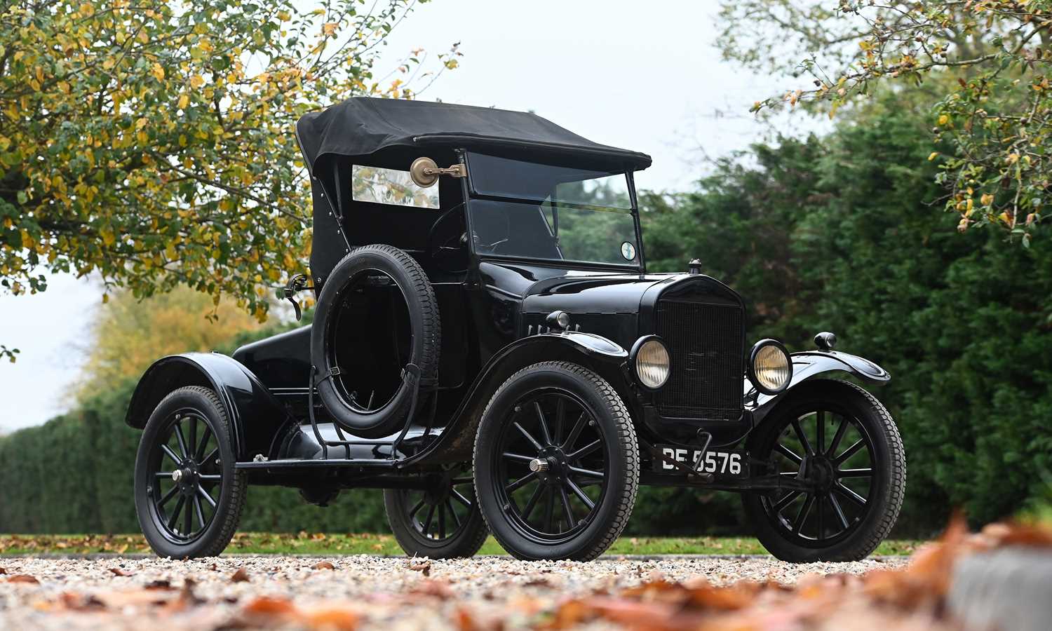 Lot 175 - 1925 Ford Model T Two Seat Runabout / Pick-Up Truck or Van