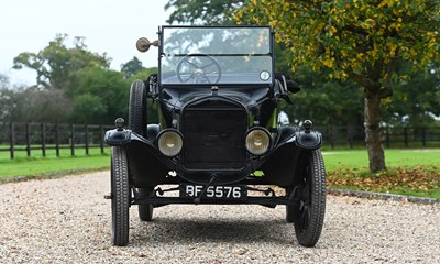 Lot 175 - 1925 Ford Model T Two Seat Runabout / Pick-Up Truck or Van