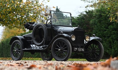 Lot 175 - 1925 Ford Model T Two Seat Runabout / Pick-Up Truck or Van