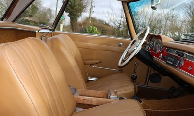 Lot 162 - 1964 Mercedes-Benz 230 SL Pagoda