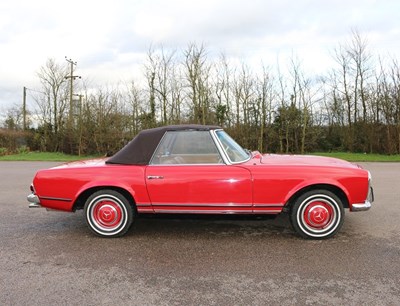 Lot 162 - 1964 Mercedes-Benz 230 SL Pagoda