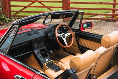 Lot 132 - 1992 Alfa Romeo Spider S4