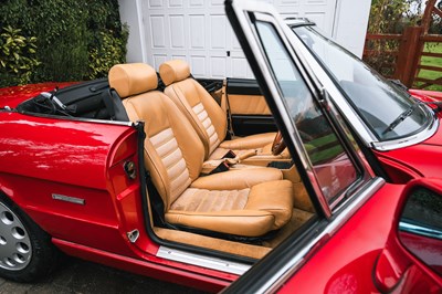 Lot 132 - 1992 Alfa Romeo Spider S4