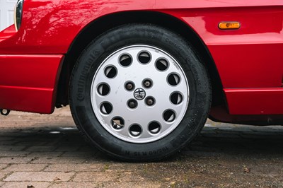 Lot 132 - 1992 Alfa Romeo Spider S4
