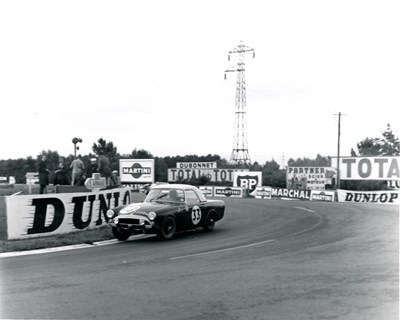 Lot 187 - 1962 Sunbeam Alpine 'Le Mans'
