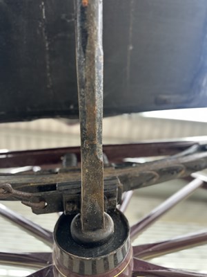 Lot 12 - Hooded Gig Horse Carriage