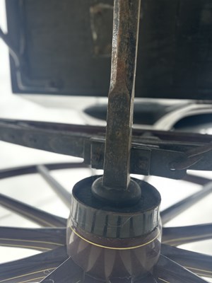 Lot 12 - Hooded Gig Horse Carriage